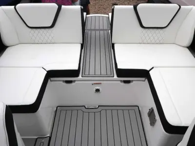 2026 Yamaha Boat 222SD Jet Boat