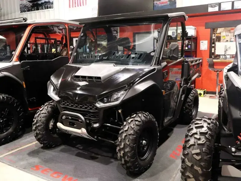 2025 Segway UT6 S