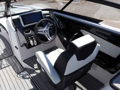 2025 Yamaha Boat 252S Jet Boat (YB066K425)