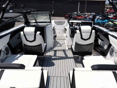 2025 Yamaha Boat 222SE Jet Boat (YB114B525D)