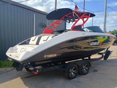 2022 Yamaha Boat 252XE Jet Boat (C175H122)