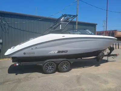 2026 Yamaha Boat AR250 Jet Boat
