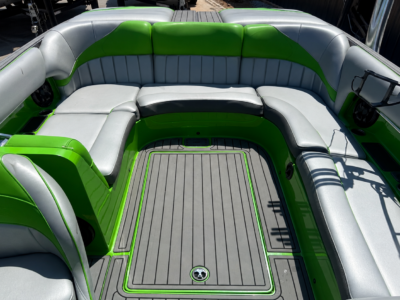 2020 MB SPORTS B52 23 CLASSIC Wake/Surf Boat (C665L920)