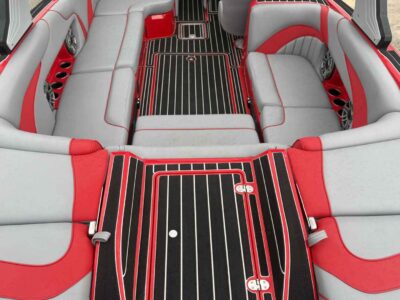 2025 MB SPORTS 23 B52 Alpha Wake/Surf Boat (MB430C525D)