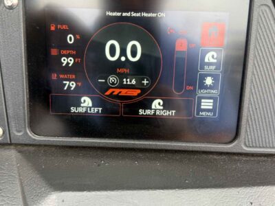 2025 MB SPORTS 23 B52 Alpha Wake/Surf Boat (MB430C525D)