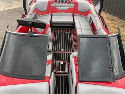 2025 MB SPORTS 23 B52 Alpha Wake/Surf Boat (MB430C525D)
