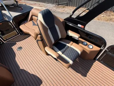 2027 Aloha Pontoons Club Series 230 LE Pontoon