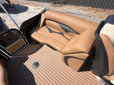 2027 Aloha Pontoons Club Series 230 LE Pontoon