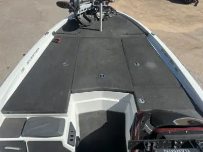 2016 Skeeter ZX250 Bass Boat