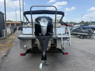 2027 SunCatcher Select 322SS Pontoon