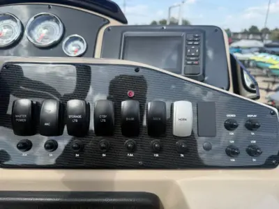 2027 SunCatcher Select 322SS Pontoon