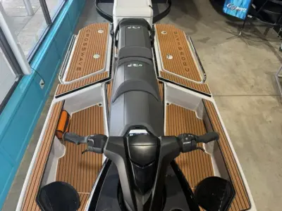 2027 Yamaha Boat Crosswave Jet Boat