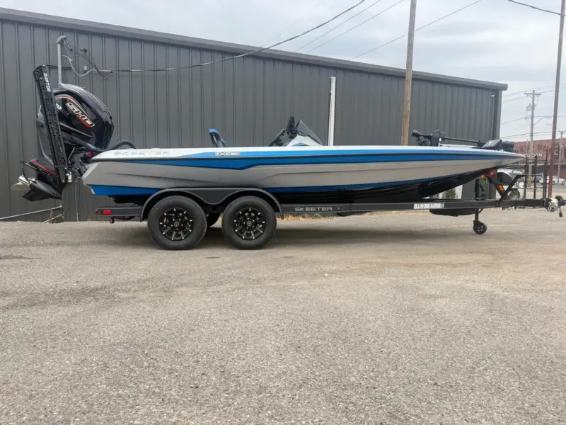 2027 Skeeter ZXE20 w/cover Bass Boat