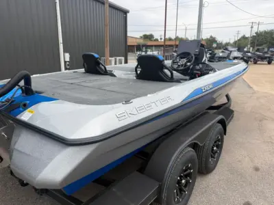 2027 Skeeter ZXE20 w/cover Bass Boat