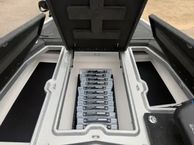 2027 Skeeter ZXE20 w/cover Bass Boat