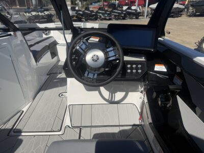 2027 Yamaha Boat 222XD Jet Boat