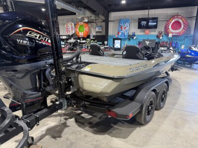 2027 Skeeter ZXE20 w/cover Bass Boat