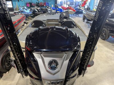 2027 Skeeter ZXE20 w/cover Bass Boat