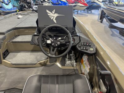 2027 Skeeter ZXE20 w/cover Bass Boat