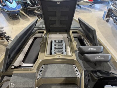 2027 Skeeter ZXE20 w/cover Bass Boat