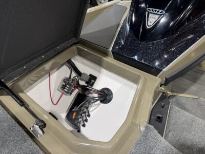 2027 Skeeter ZXE20 w/cover Bass Boat