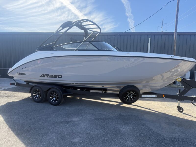 2027 Yamaha Boat AR250 Jet Boat