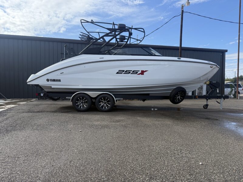 2027 Yamaha Boat 255XD Jet Boat
