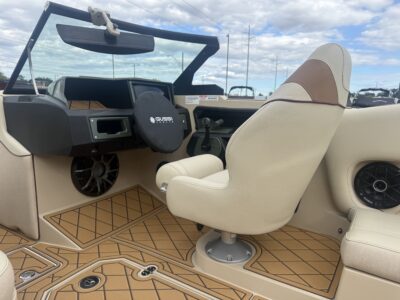 2027 MB SPORTS 21 B52 Alpha Wake/Surf Boat