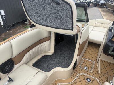 2027 MB SPORTS 21 B52 Alpha Wake/Surf Boat